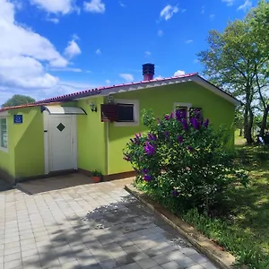 Kuca Za Odmor Tri Sunca Pula